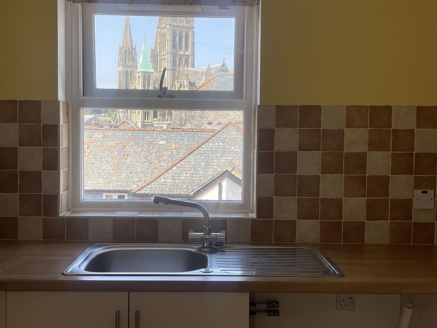 2 bed property in Enys Quay, Truro